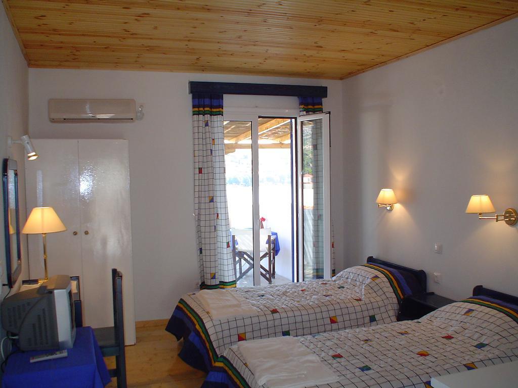 Aparthotel Bella Vista Batsíon Habitación foto